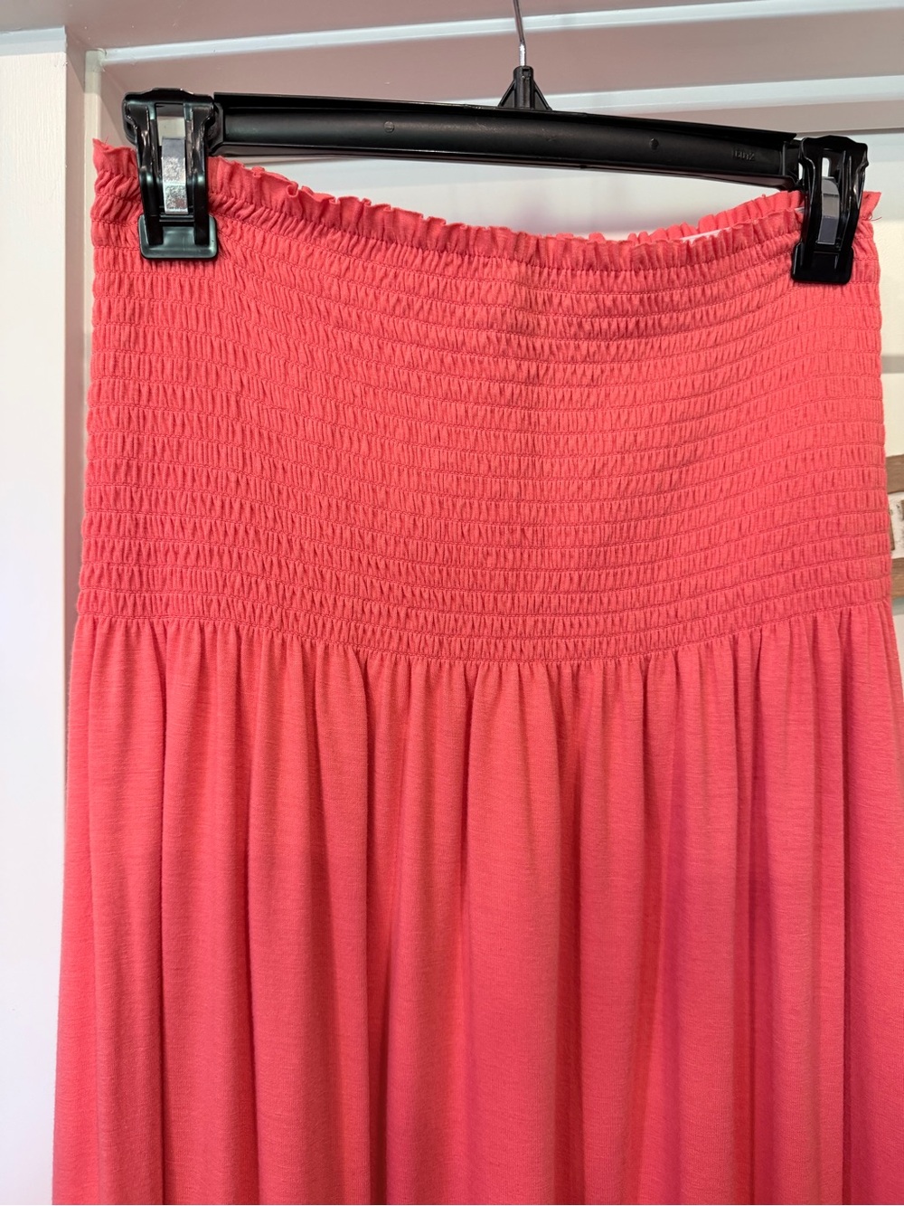 Saucy brand strapless Smocked Coral Maxi dress size Large - Picture 2 of 3